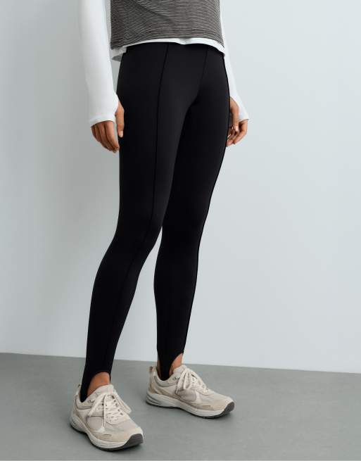 OYSHO High rise neoprene-effect ankle-length fuseau leggings, 65cm in black, 2 of 4