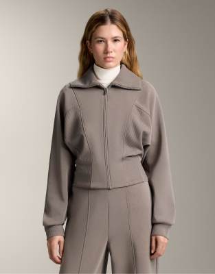 OYSHO - Hochgeschlossene Jacke aus Modal in Grau mit gerippten Details