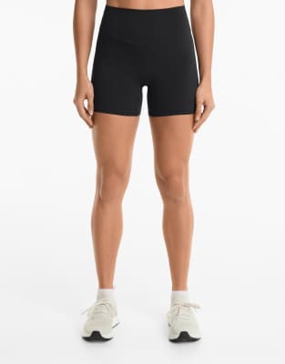 Oysho - Hotpants aus Comfortlux in Schwarz mit hohem Bund, 10 cm