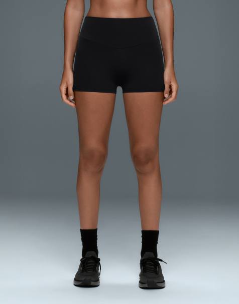 Oysho – Hotpants aus Comfortlux in Schwarz mit hohem Bund, 5 cm - view 1