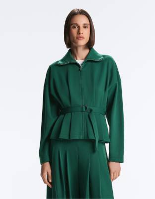 OYSHO - Jacke aus Baumwoll-Pikee in dunklem Smaragdgrün mit Gürtel und Faltendetail