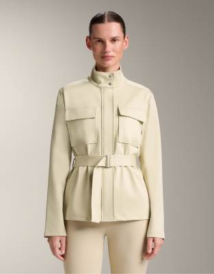 OYSHO - Jacke aus Material in Neoprenoptik in Beige mit Gürtel-Neutral