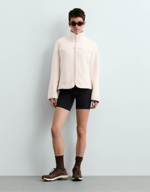 OYSHO Jacke mit Paspelierung aus Kunstfell in Ecru, 2 von 6