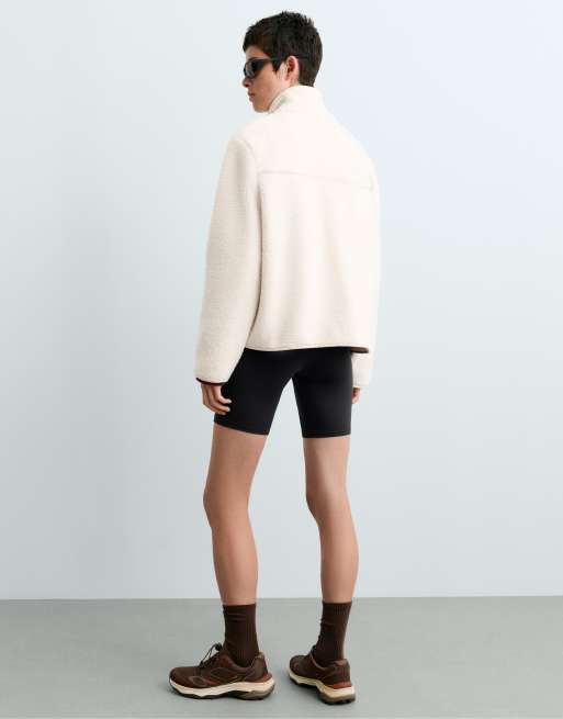 OYSHO Jacke mit Paspelierung aus Kunstfell in Ecru, 4 von 6