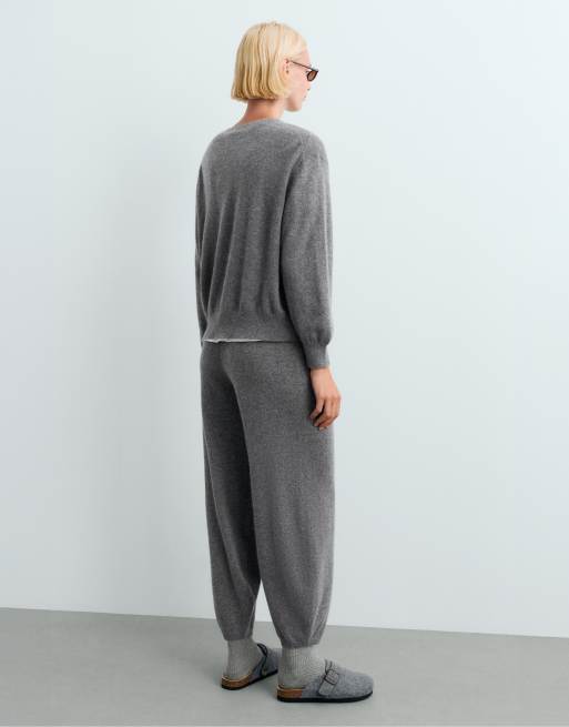 OYSHO Kaschmir-Strickpullover mit V-Ausschnitt, 100 %, in Grau, 4 von 5