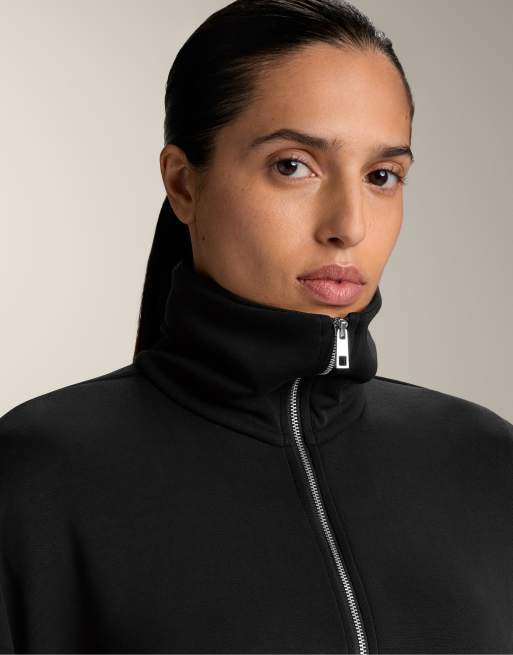 OYSHO – Kastige Jacke aus weichem Modal in Schwarz mit Falten, 3 von 4