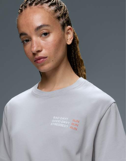 OYSHO – Kastiges T-Shirt aus Baumwollmix in Grau mit Slogan, 3 von 6