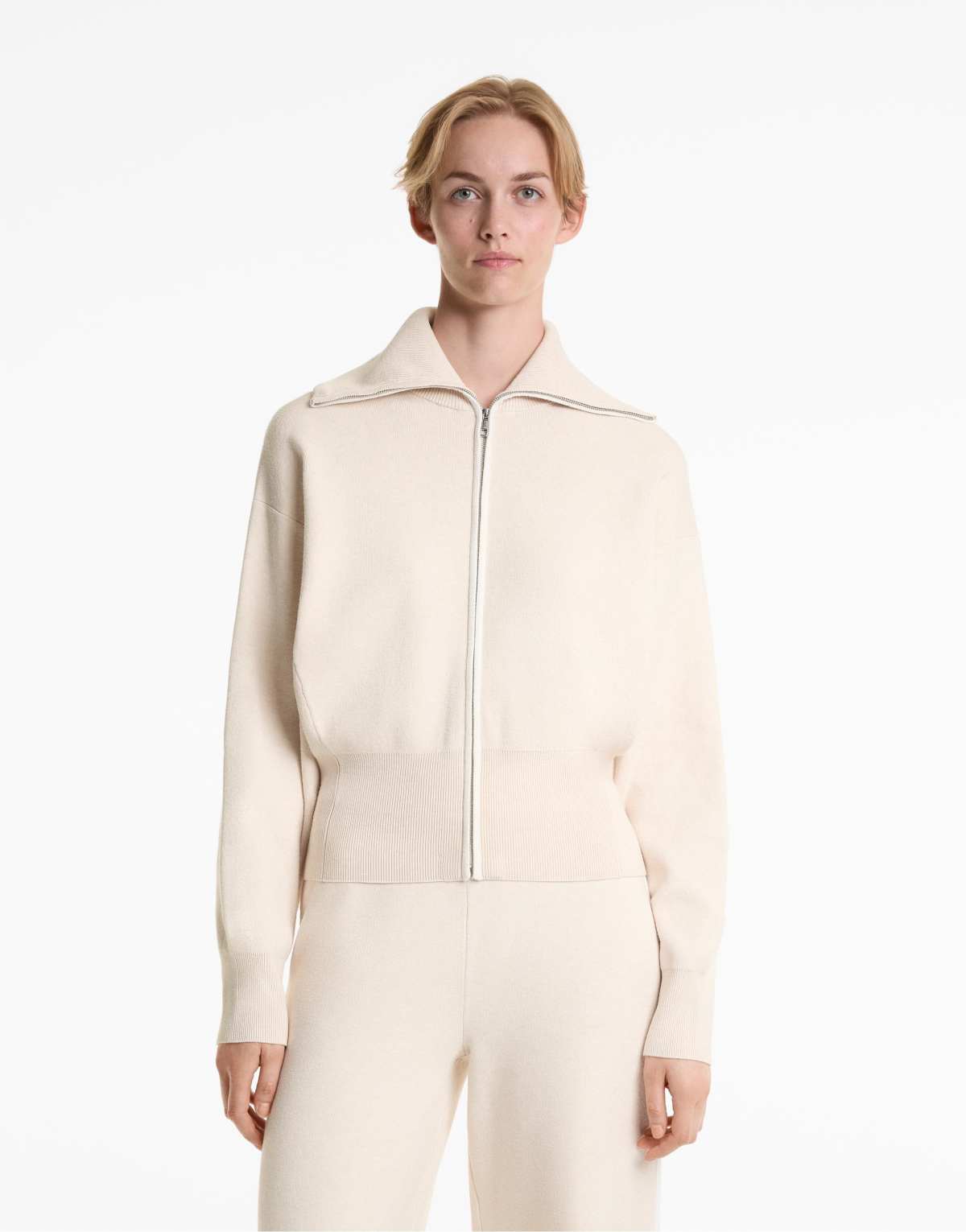 OYSHO Knit jacket with high collar and contrasting piping in ivory ecru