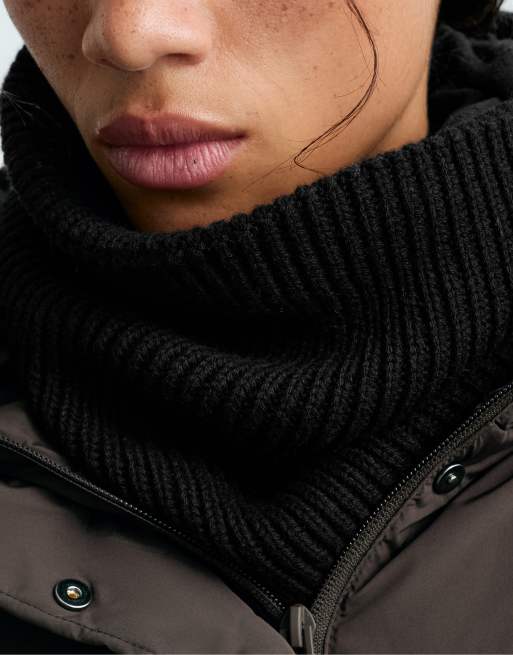 OYSHO Knit neck warmer in black, 2 of 4