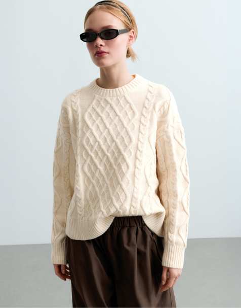 OYSHO Knit round-neck jumper with cable detailing in ecru - view 1