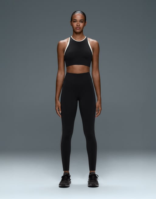 OYSHO knöchellange Leggings mit hohem Bund und formender Core-Control-Blockoptik in Schwarz, 2 von 5