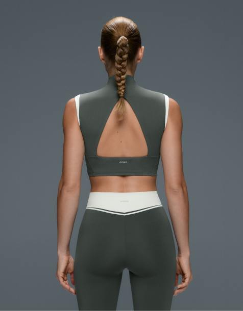 OYSHO Kompressions-Tanktop mit halbem Reißverschluss und Blockdesign in Ocean - view 1