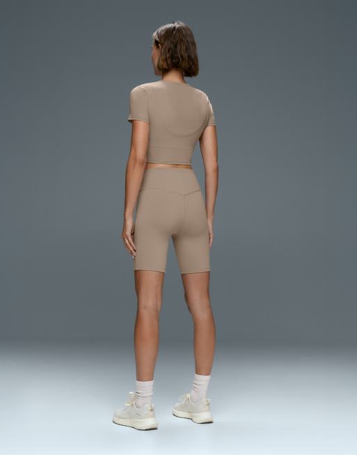 OYSHO kortærmet evermove tanktop i beige, 4 af 7