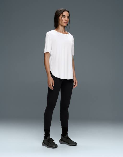 Oysho – Kurzärmliges T-Shirt aus Modalmix in Wollweiß, 2 von 4