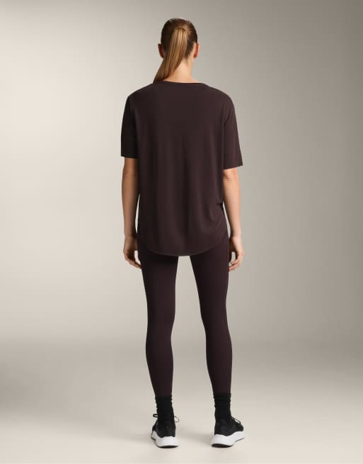OYSHO – Kurzärmliges T-Shirt in Dunkelbraun aus Modal-Mix, 3 von 3