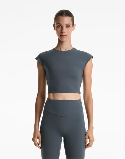 OYSHO – Kurzärmliges Tanktop in Grau mit leichter Haptik - view 1