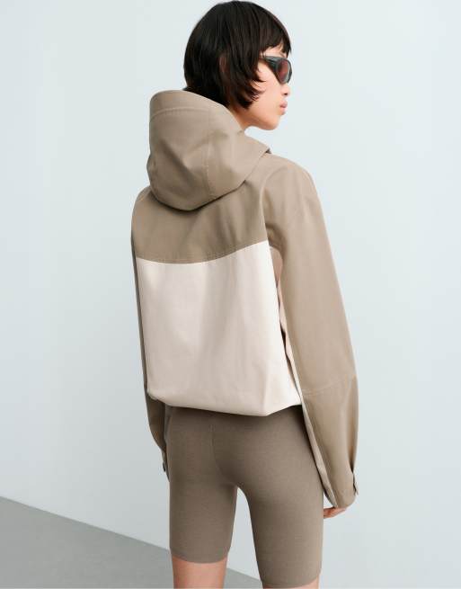 OYSHO kurze technische Canvas-Jacke mit Colour-Block-Design in hellem Ecru, 4 von 6