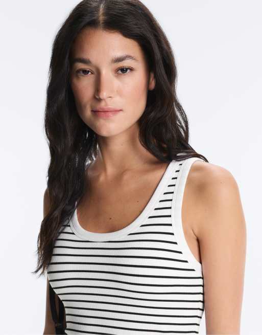 OYSHO - Lang og ribstrikket tanktop i modal med rund hals og sorte striber, 2 af 4