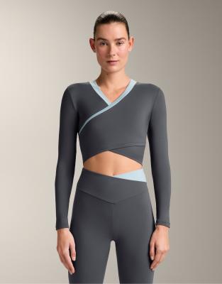 OYSHO - Langärmliges Tanktop aus Comfortlux in Grau mit Kontrastdetail