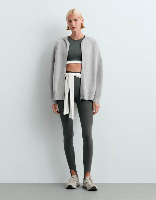 OYSHO lange Strickjacke mit Kapuze in Hellgrau, 2 von 6