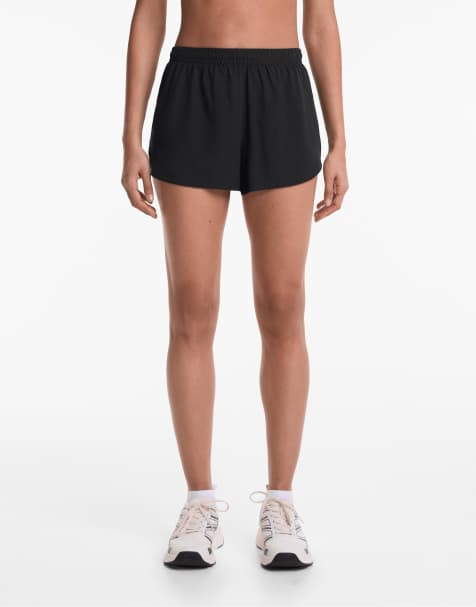 Oysho – Lauf-Shorts in Schwarz - view 1