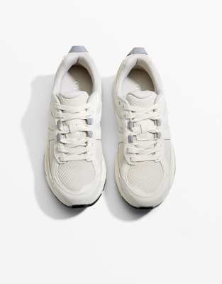 Oysho - Lauf-Sneaker aus Spaltleder in Grau-Neutral
