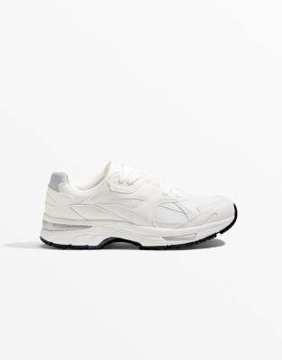 Oysho - Lauf-Sneaker in Weiß