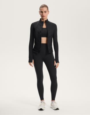 Oysho - Laufjacke in Schwarz mit vulkanischem Fellex-Futter