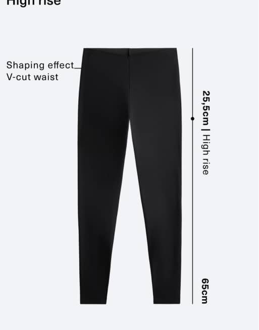 Oysho - Legging léger 65 cm longueur cheville coupe en V en tissu léger - Noir, 6 de 7