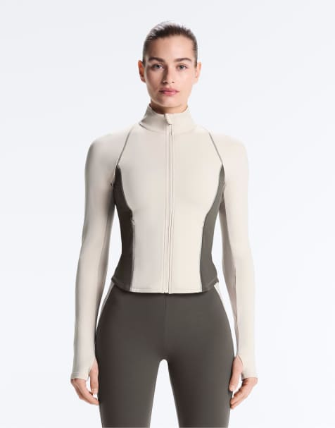 OYSHO – Leichte, warme Jacke aus Funktionsmaterial in Sand mit reflektierenden Elementen - view 1