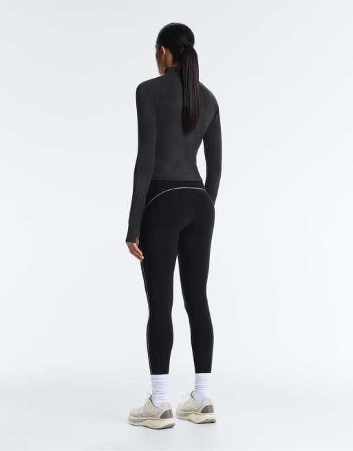 OYSHO – Leichte, warme Jacke aus Funktionsmaterial in Schwarz mit reflektierendem Design, 4 von 4