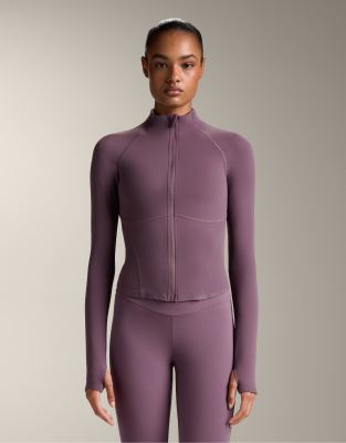 Oysho - Leichte, warme Jacke in Lila mit Ziernaht