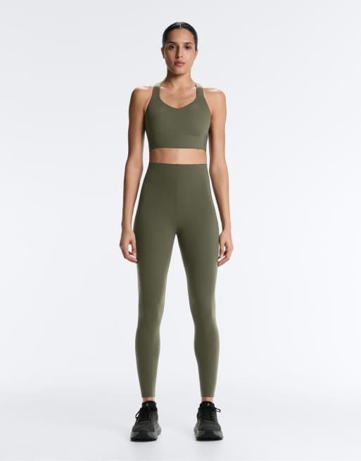 OYSHO – Light Touch – BH in Khaki mit mittlerer Stützfunktion und überkreuzten Rückenträgern, 2 von 7