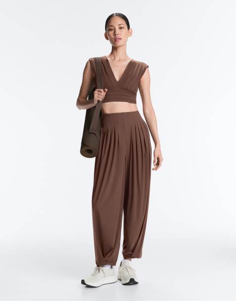 OYSHO – Light Touch – Lange Bloomer-Hose in Braun - view 1