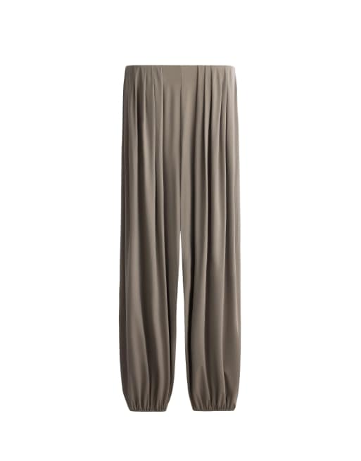 OYSHO Light touch pleated joggers in khaki-grey, 4 of 4