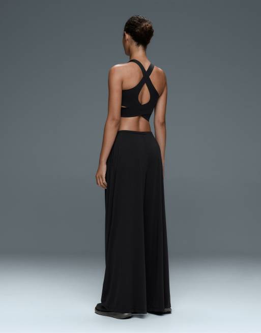 OYSHO Light touch pleated wide-leg trousers in black, 5 of 6