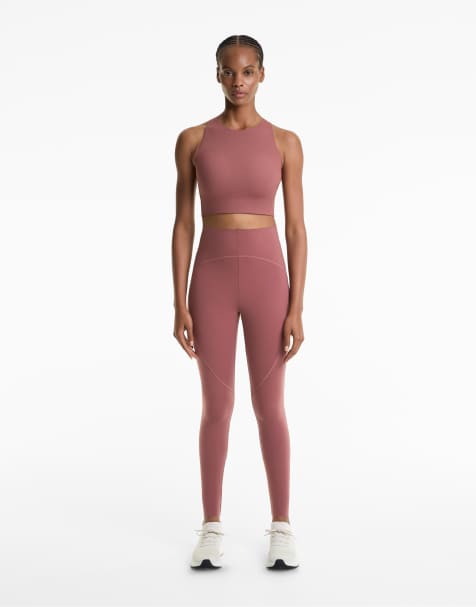 OYSHO – Light Touch – Sport-BH in Dark Rosette mit mittlerer Stützfunktion - view 1