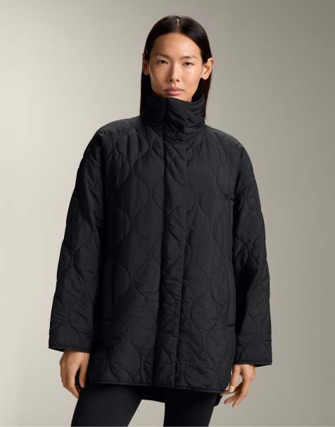 OYSHO Lightweight, water-repellent fellex® aerogel padded oversize jacket in black - view 1