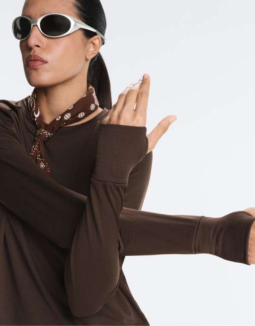 OYSHO Long-sleeved technical t-shirt in dark brown, 3 of 4