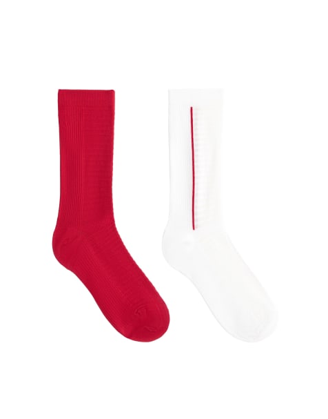 Oysho - Lot de 2 paires de chaussettes de sport classiques en polyamide mélangé - Rouge vif - view 1