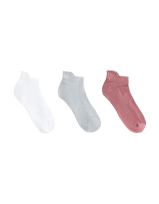 Oysho - Lot de 3 paires de chaussettes invisibles en polyamide mélangé avec languette au talon - Rose pâle