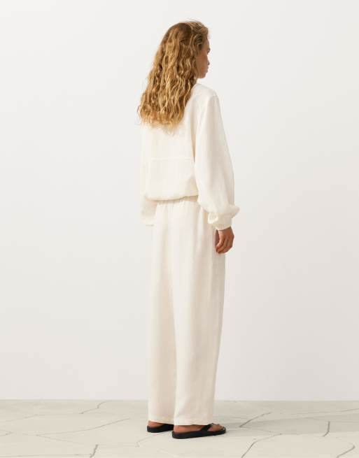 OYSHO Lyocell blend and 24% linen straight trousers in pale ecru, 4 of 4