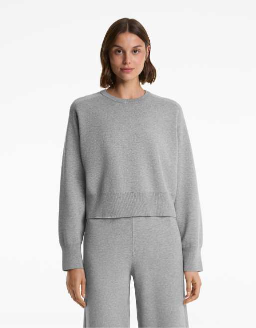 OYSHO - Maglione grigio con scollo rotondo e dettagli a coste