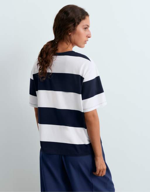 OYSHO – Marinblå t-shirt i bomullsmix med boxig passform och breda ränder, 4 av 7