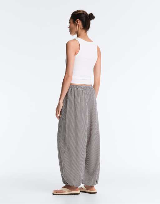 OYSHO – Maxi-Bloomer-Hose aus Lyocell-Mix in Braun mit Vichy-Karo, 3 von 4