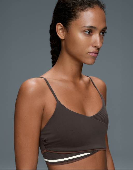 OYSHO Medium support comfortlux crossover rib sports bra in grey brown, 3 of 7