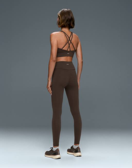 OYSHO Medium-support comfortlux sports bra with cups in brown, 4 of 4