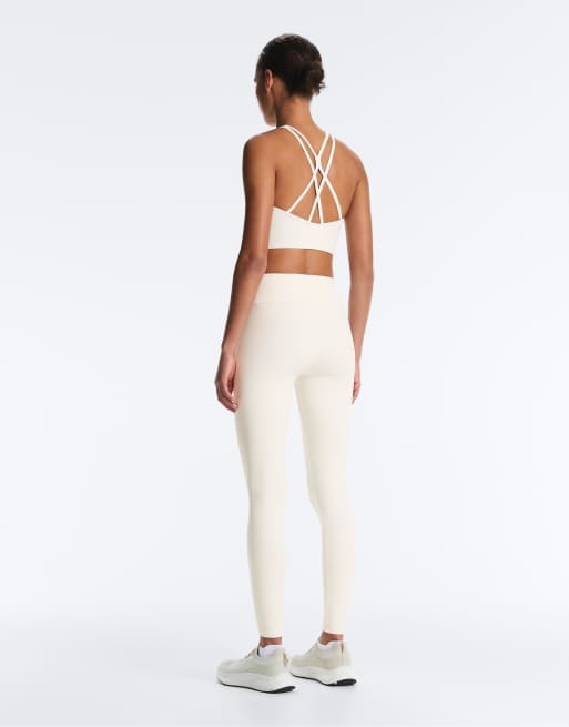OYSHO Medium-support comfortlux sports bra with cups in pale ecru, 4 of 7