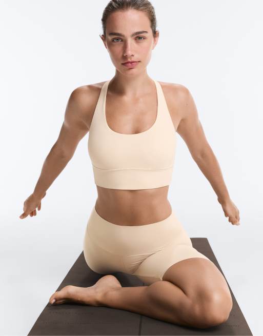 OYSHO Medium-support comfortlux sports bra with cups in sand, 6 of 7