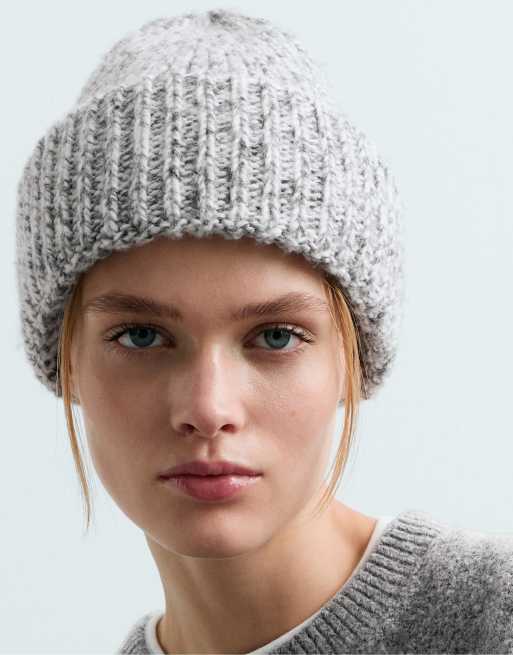 OYSHO melierte Strickmütze in Grau, 2 von 4